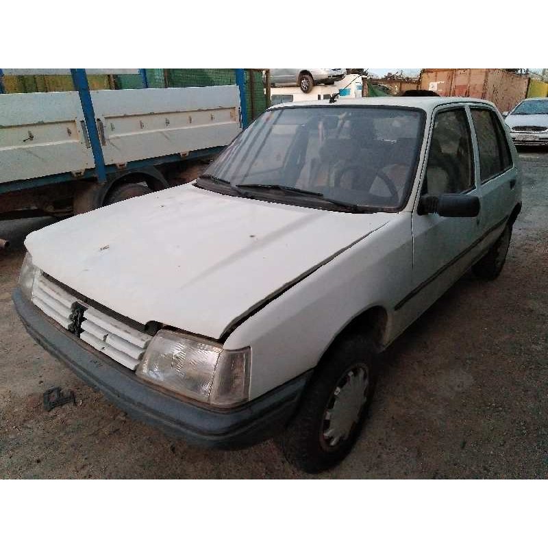 peugeot 205 berlina del año 1991