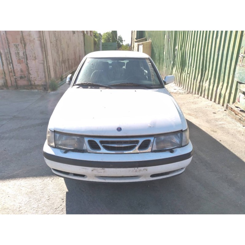 saab 9-3 berlina del año 2001