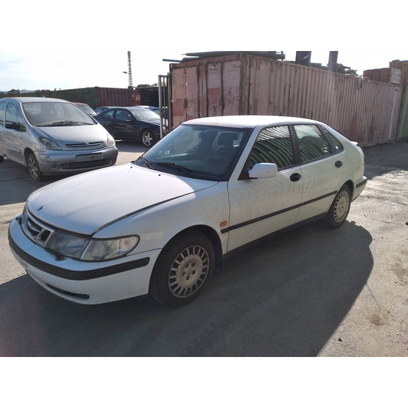 saab 9-3 berlina del año 2001