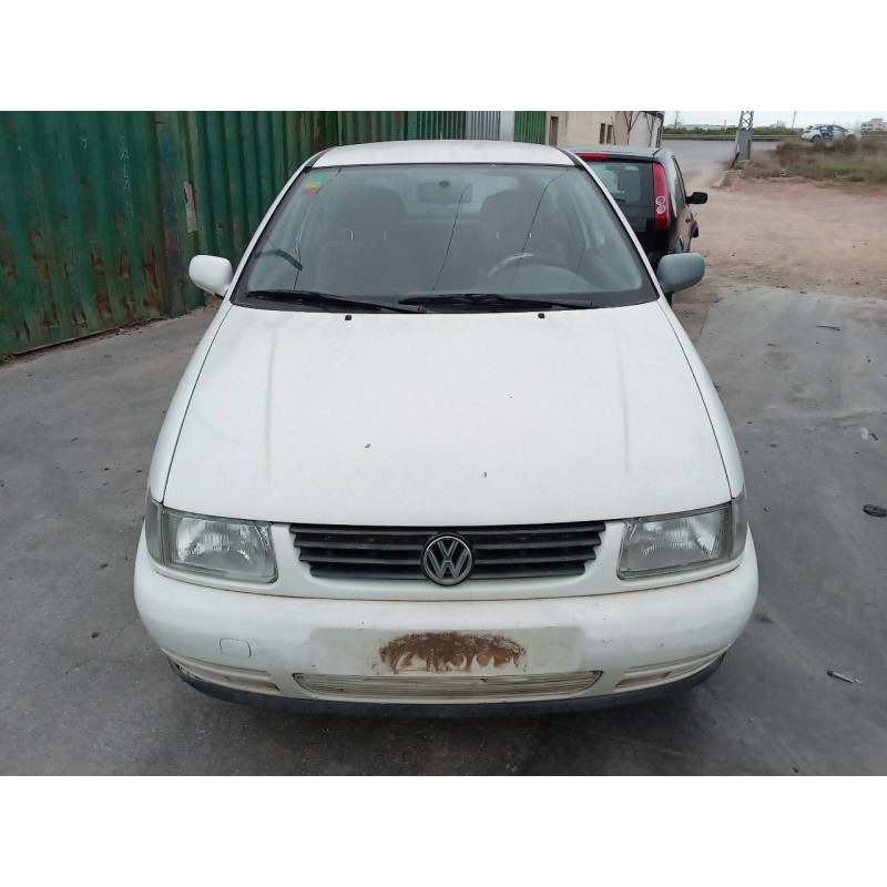 volkswagen polo berlina (6n1) del año 1998