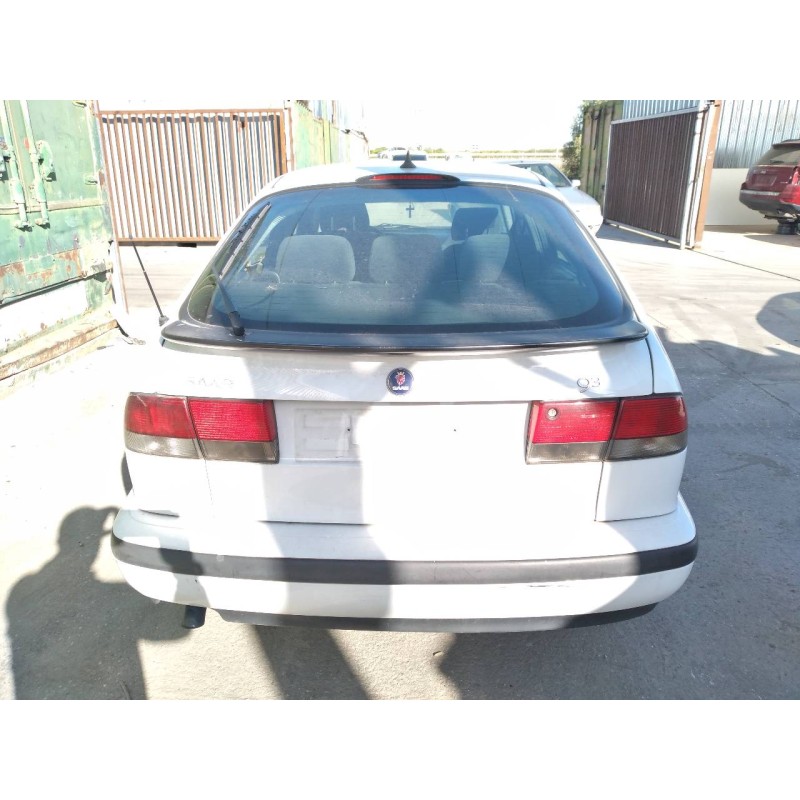 saab 9-3 berlina del año 2001