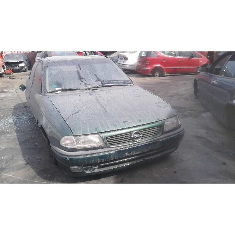 opel astra f berlina del año 1997