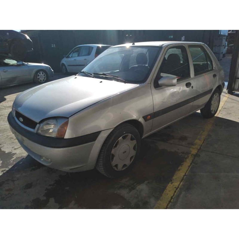 ford fiesta berlina (dx) del año 2001