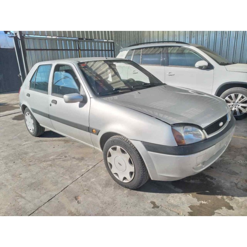 ford fiesta berlina (dx) del año 2001