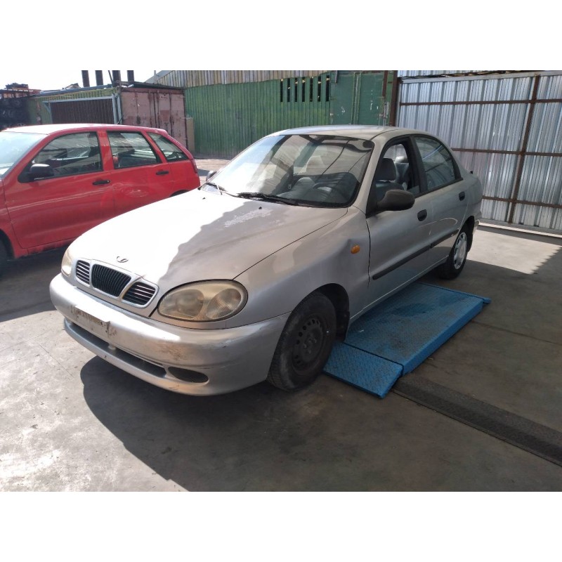daewoo lanos del año 1999