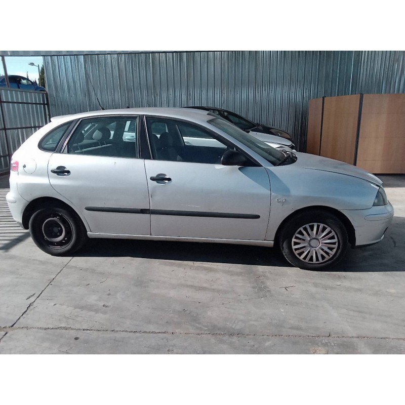 seat ibiza (6l1) del año 2003