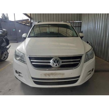 VOLKSWAGEN TIGUAN (5N1)