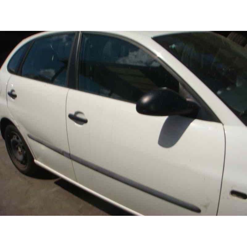 seat ibiza (6l1) del año 2002