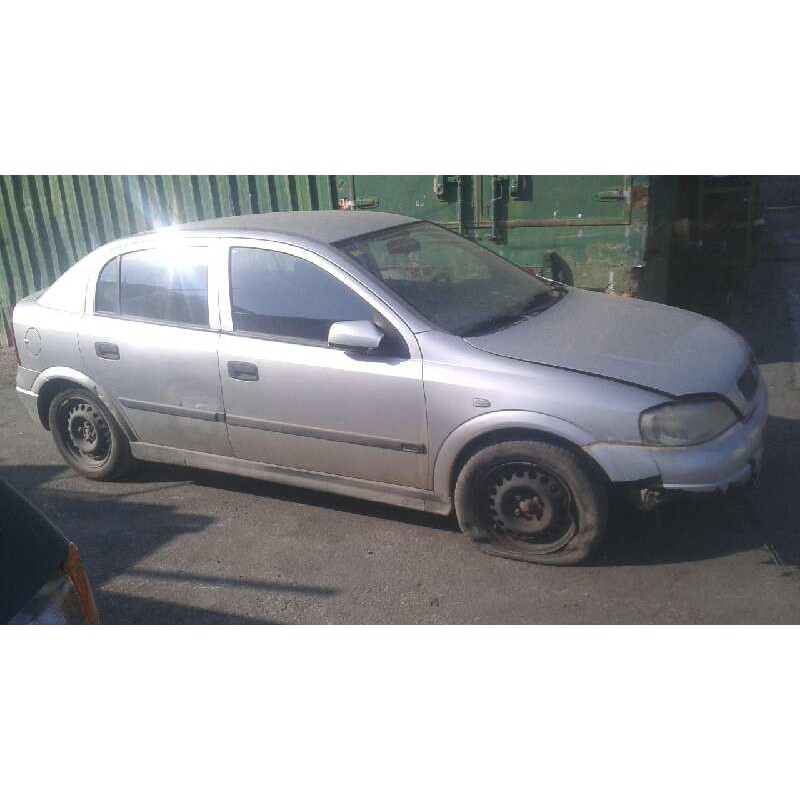 opel astra g berlina del año 2001