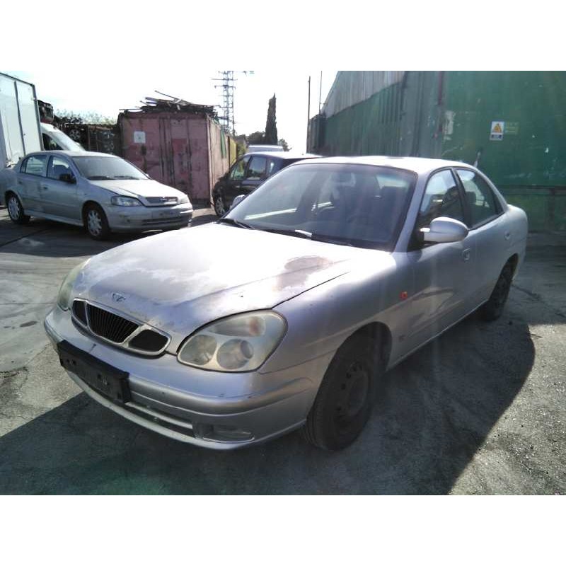 daewoo nubira berlina del año 1999