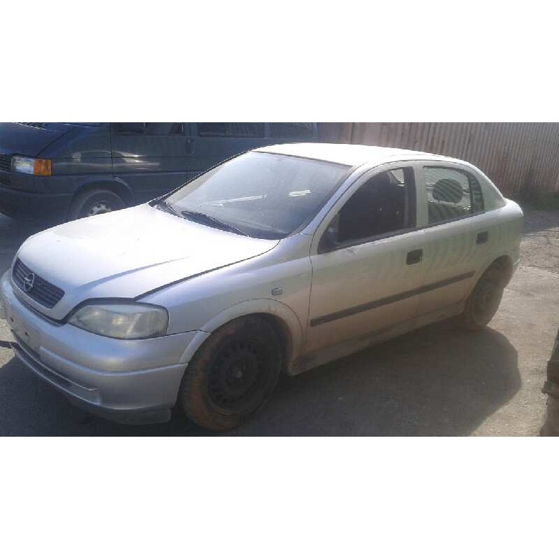 opel astra g berlina del año 2001