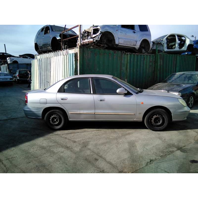 daewoo nubira berlina del año 1999