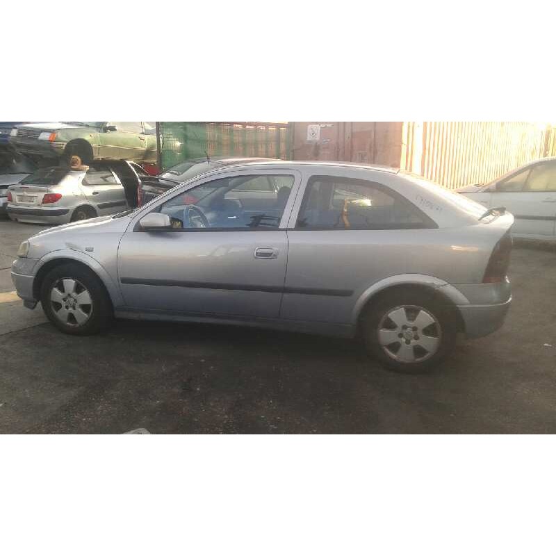opel astra g berlina del año 2002