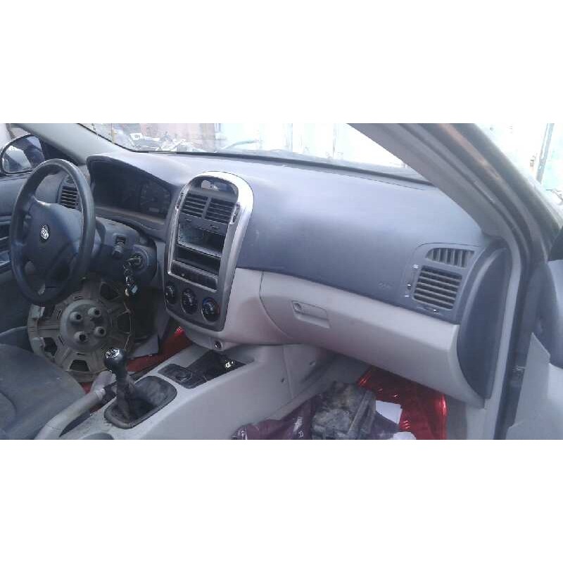 kia cerato del año 2005