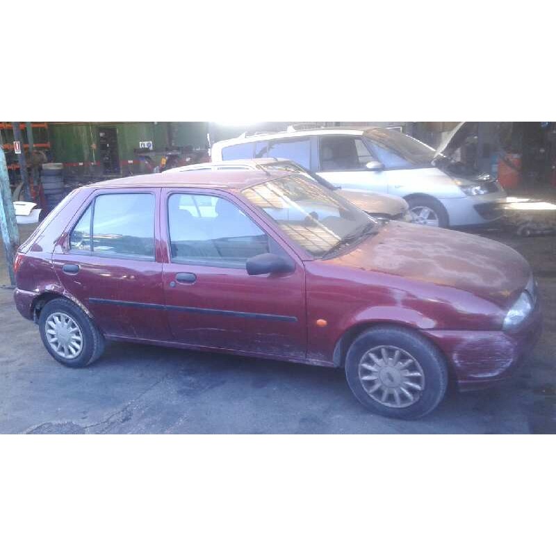 ford fiesta berlina del año 1997