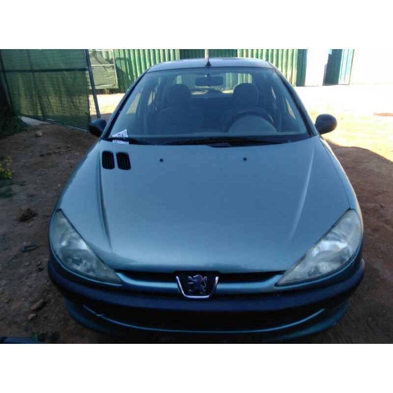 peugeot 206 berlina del año 2000