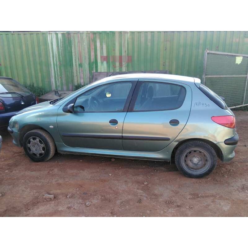 peugeot 206 berlina del año 2000