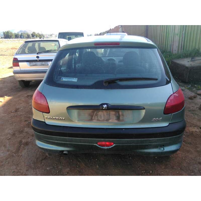 peugeot 206 berlina del año 2000