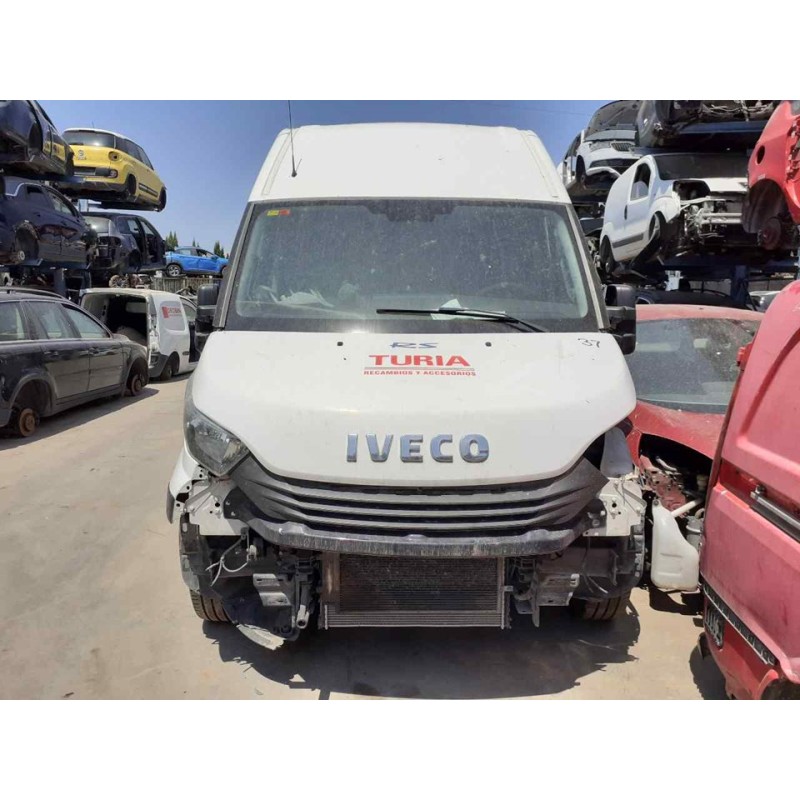 iveco daily furgón del año 2017