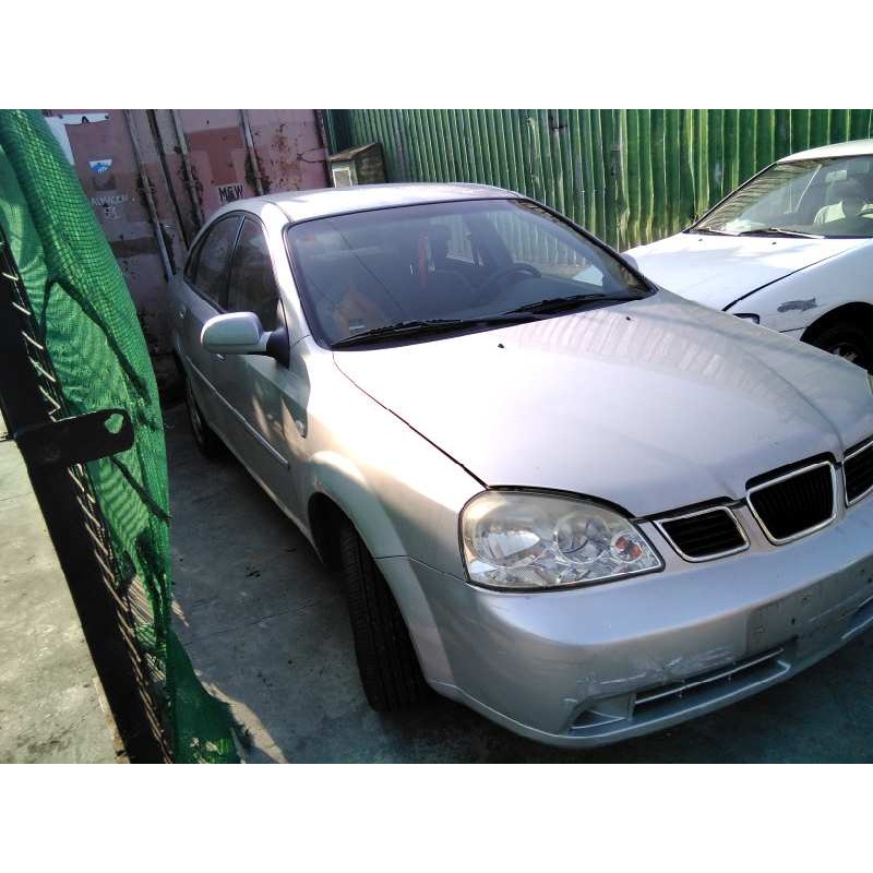 daewoo nubira berlina del año 2004
