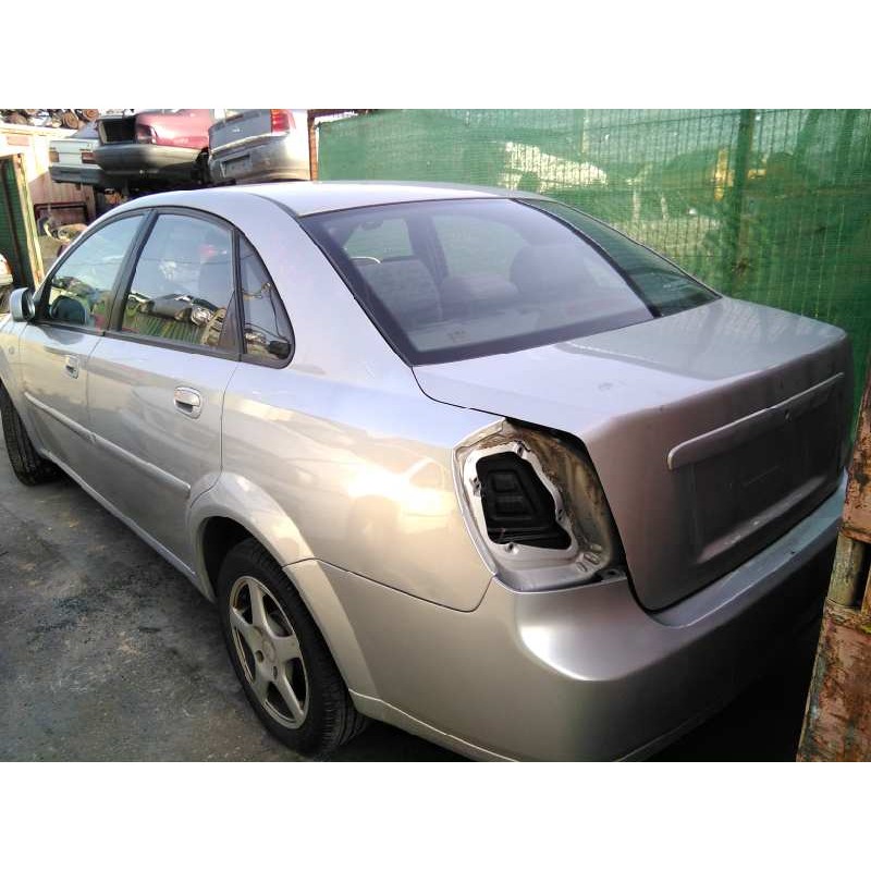 daewoo nubira berlina del año 2004