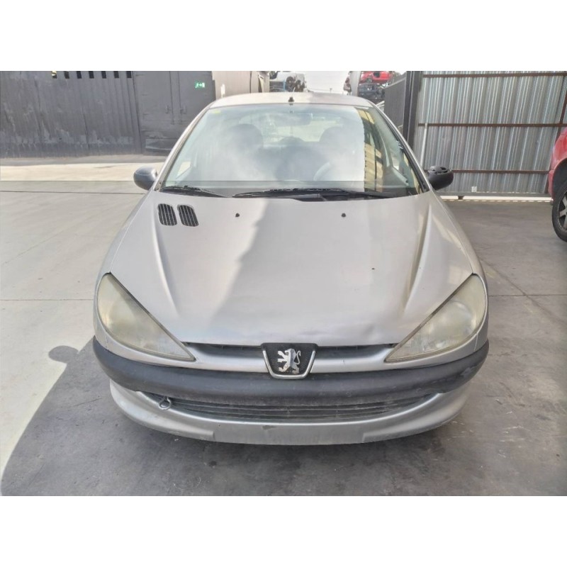 peugeot 206 berlina del año 1999