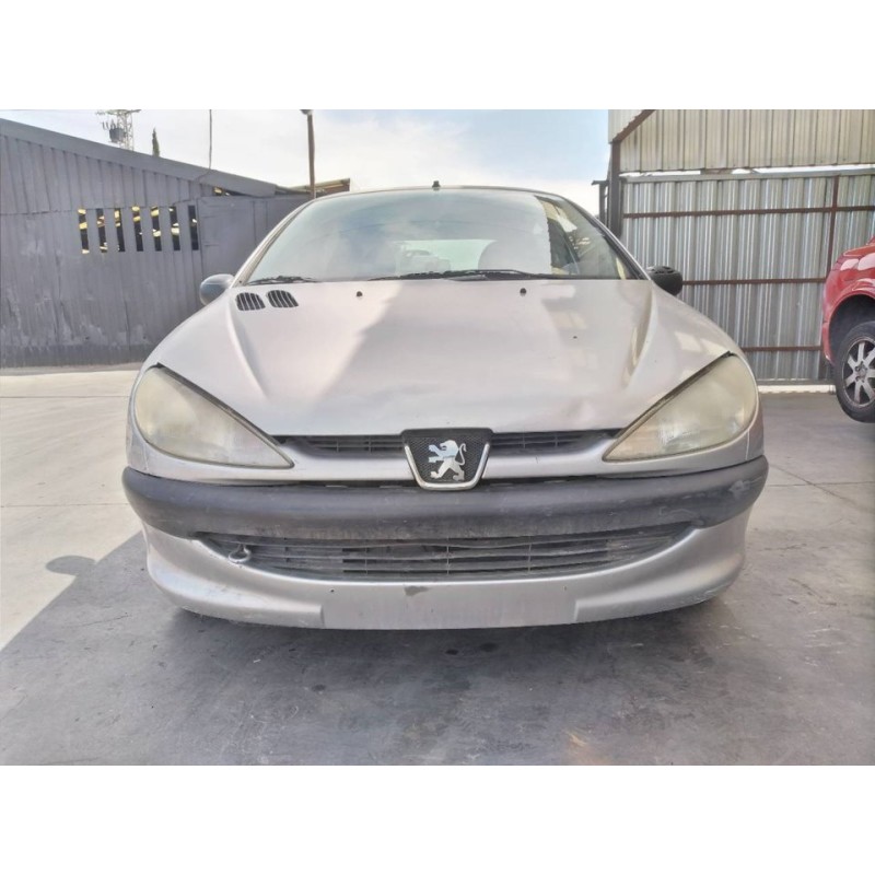 peugeot 206 berlina del año 1999