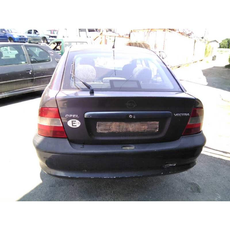 opel vectra b berlina del año 1996