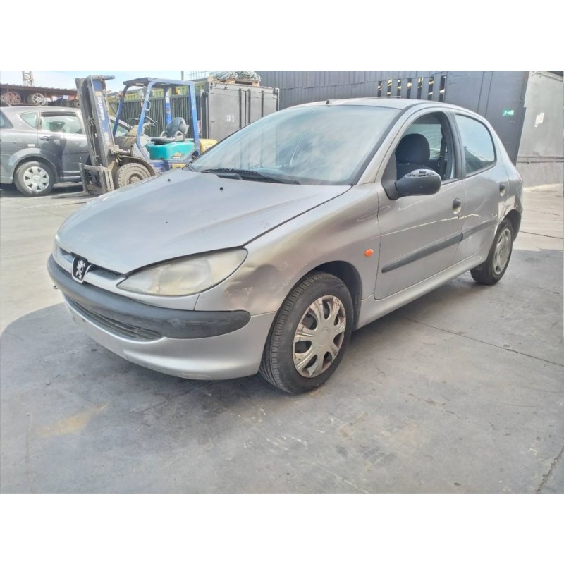 peugeot 206 berlina del año 1999