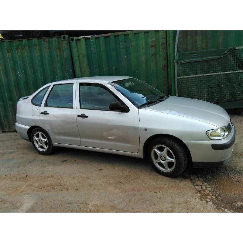 seat cordoba berlina (6k2) del año 2001