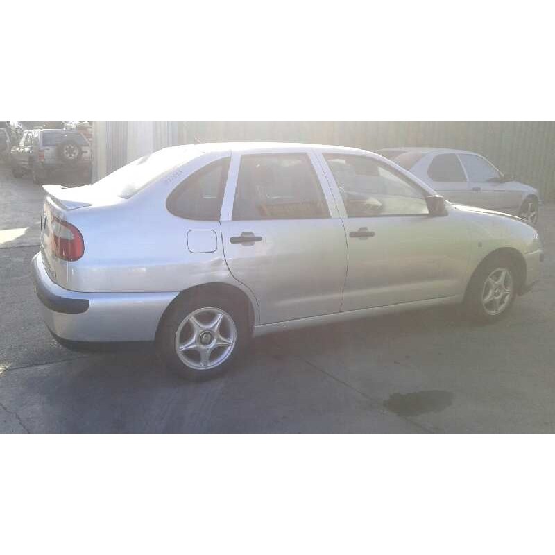 seat cordoba berlina (6k2) del año 2001