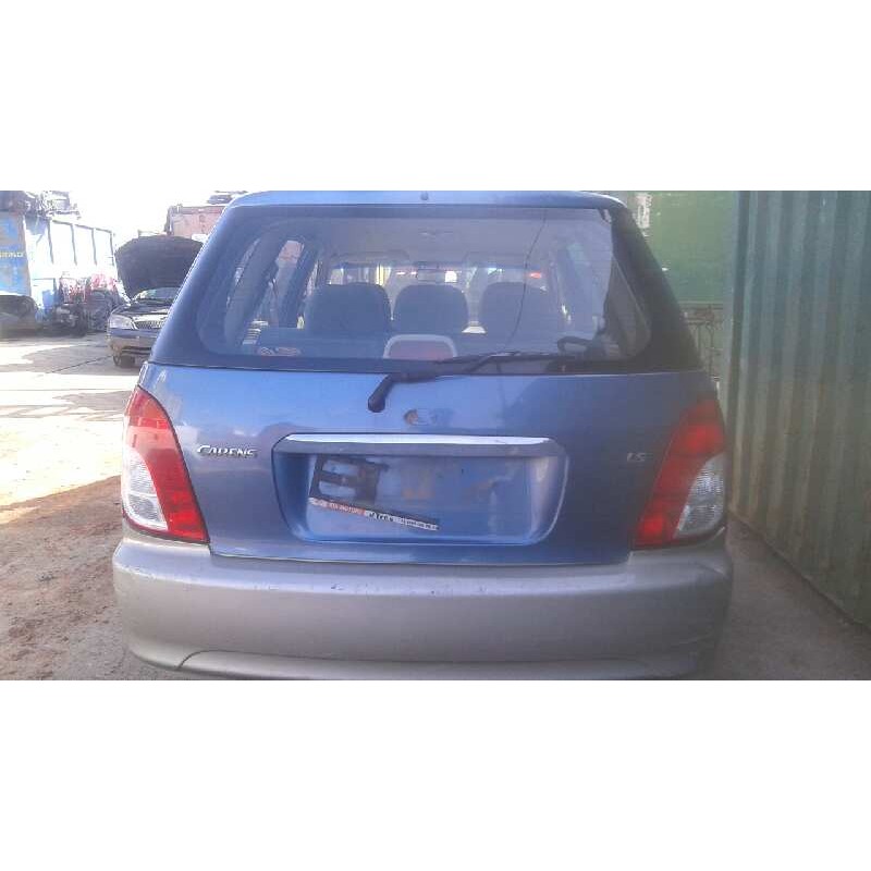 kia carens del año 2001