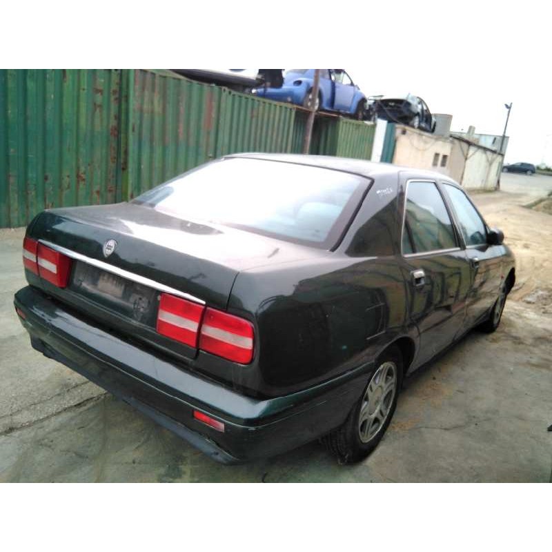 lancia kappa berlina del año 1999