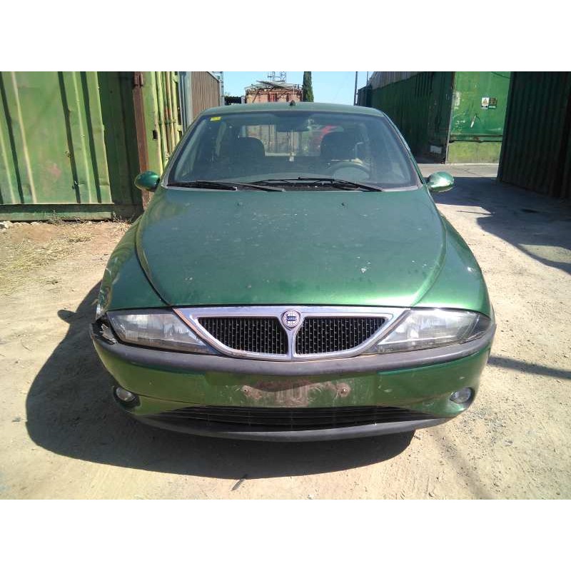 lancia lancia y del año 1996