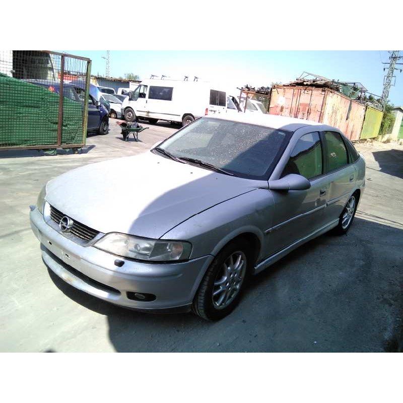 opel vectra b berlina del año 2002