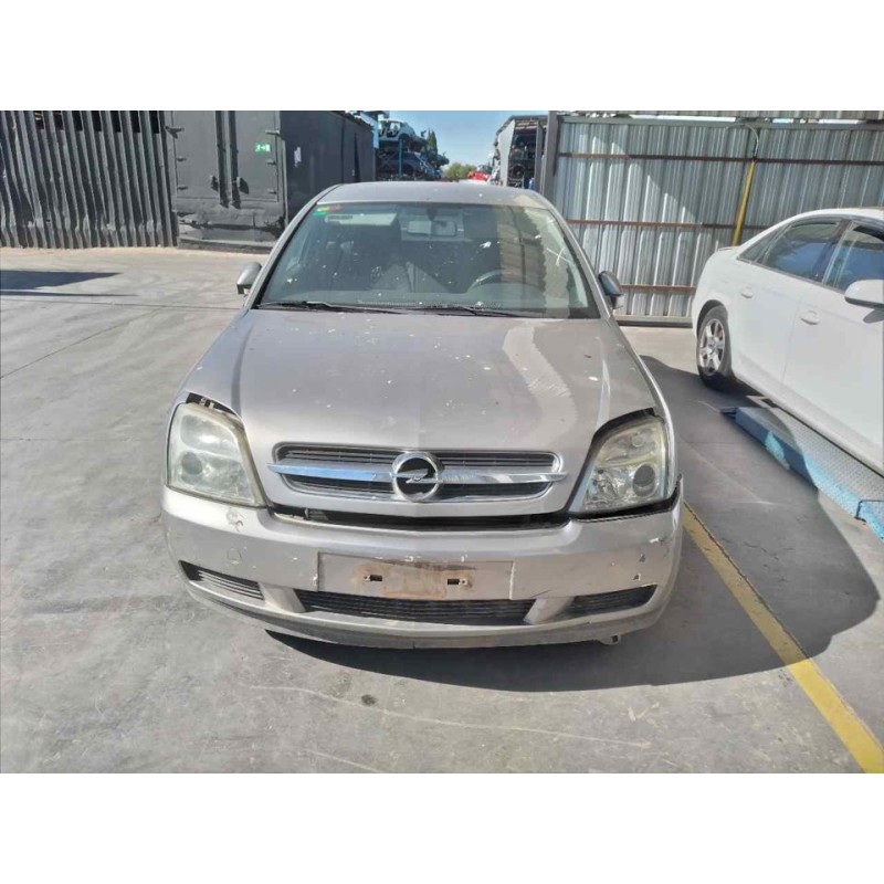 opel vectra c berlina del año 2004