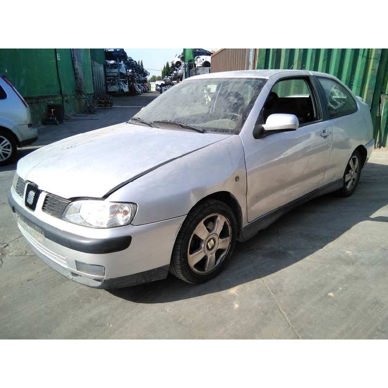 seat cordoba berlina (6k2) del año 2001