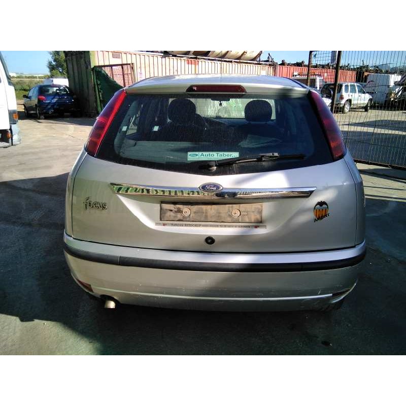 ford focus berlina (cak) del año 2001