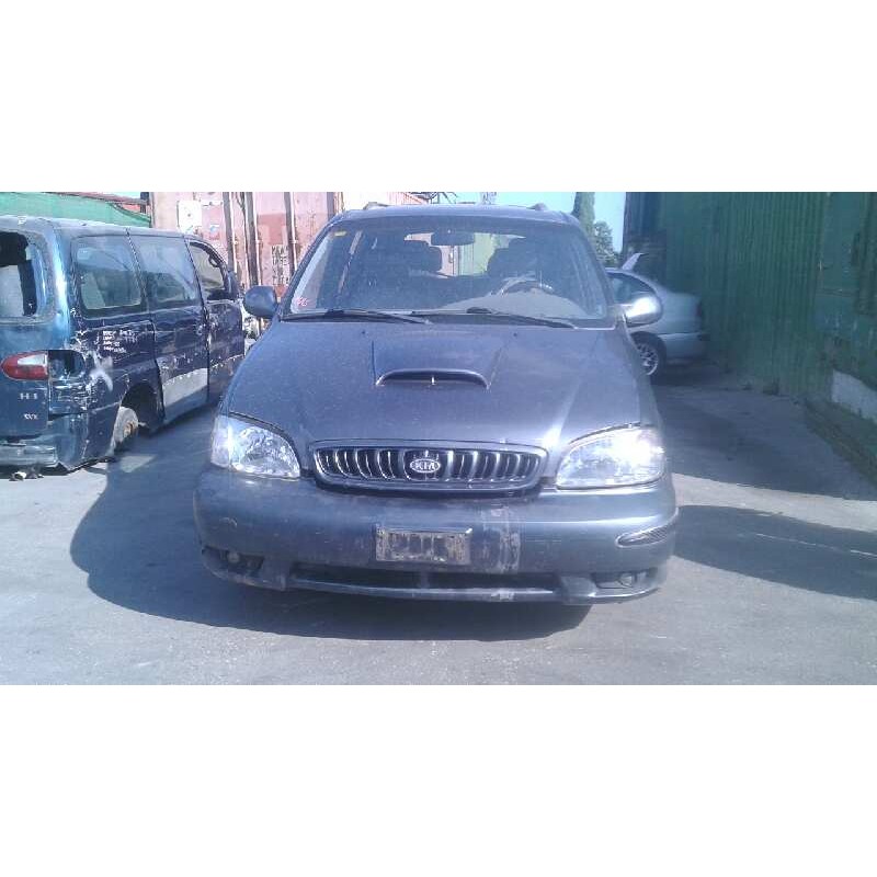 kia carnival del año 2001