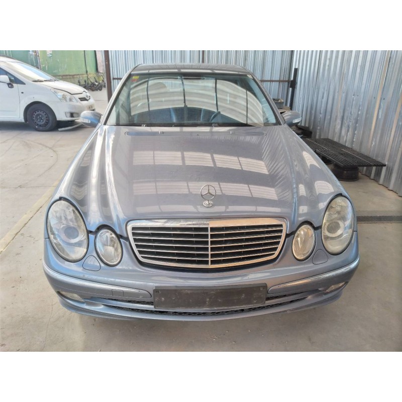 mercedes-benz clase e (w211) berlina del año 2003