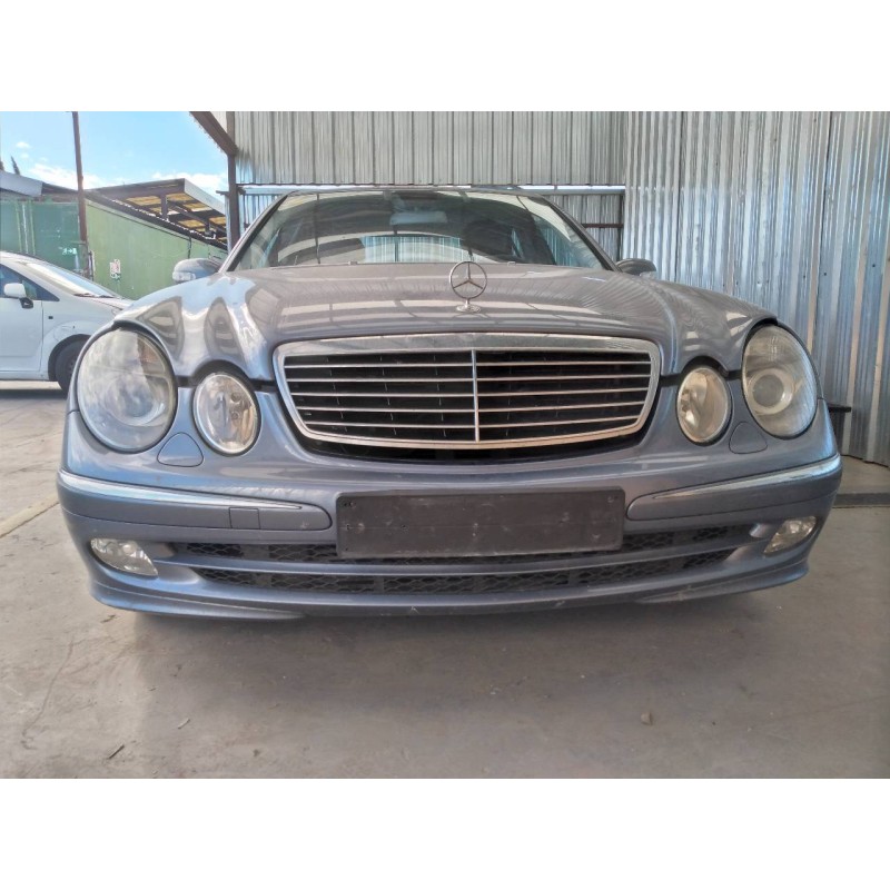 mercedes-benz clase e (w211) berlina del año 2003