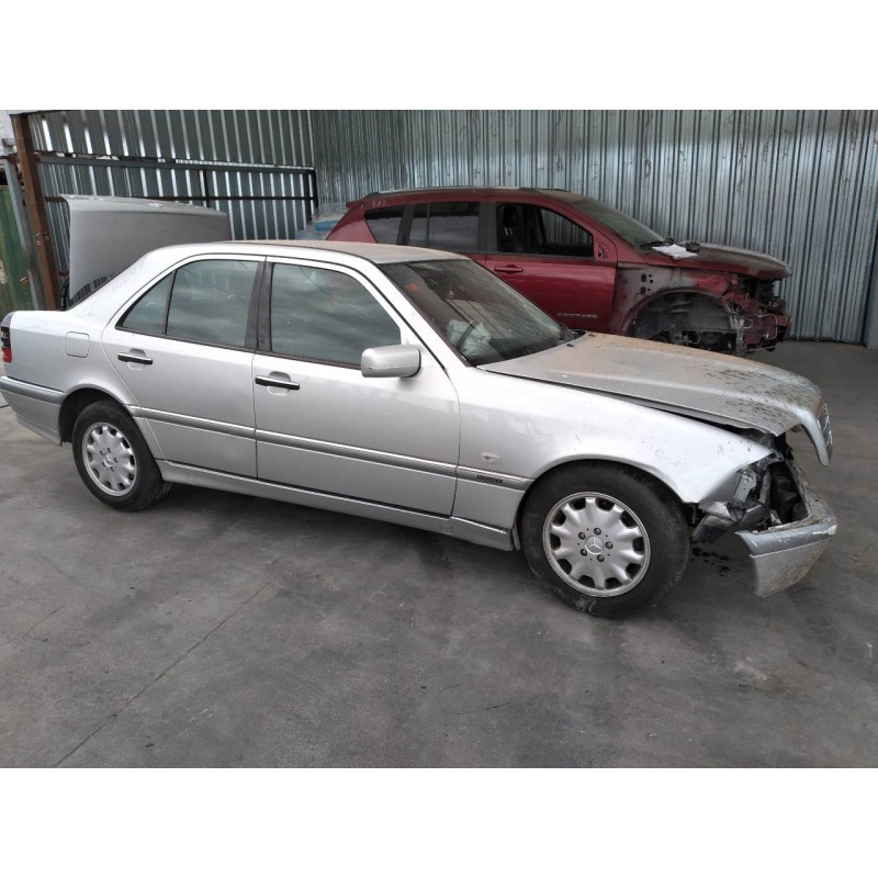 mercedes-benz clase c (w202) berlina del año 1999