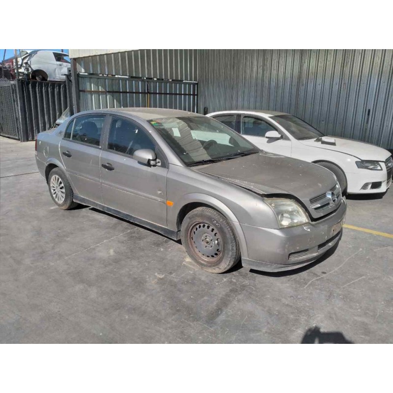 opel vectra c berlina del año 2004