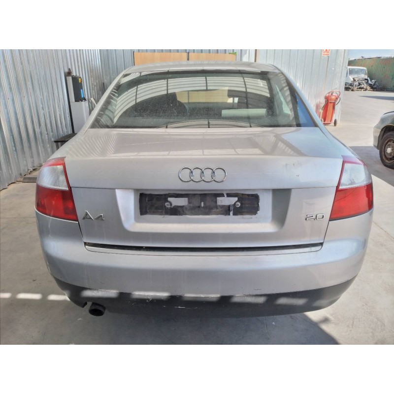 audi a4 berlina (8e) del año 2001