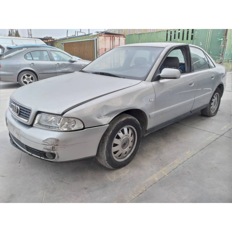 audi a4 berlina (b5) del año 2000