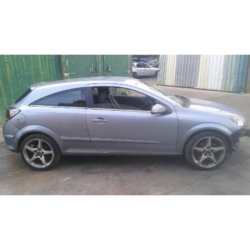 opel astra gtc del año 2005
