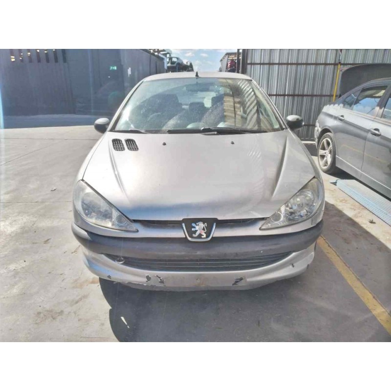 peugeot 206 berlina del año 2001