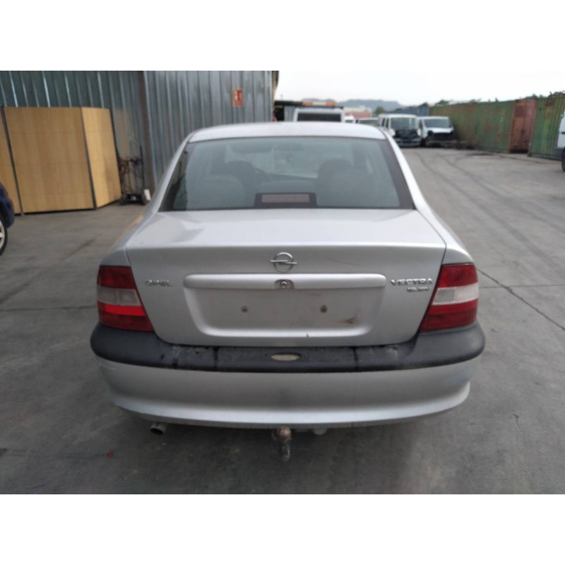 opel vectra b berlina del año 1997