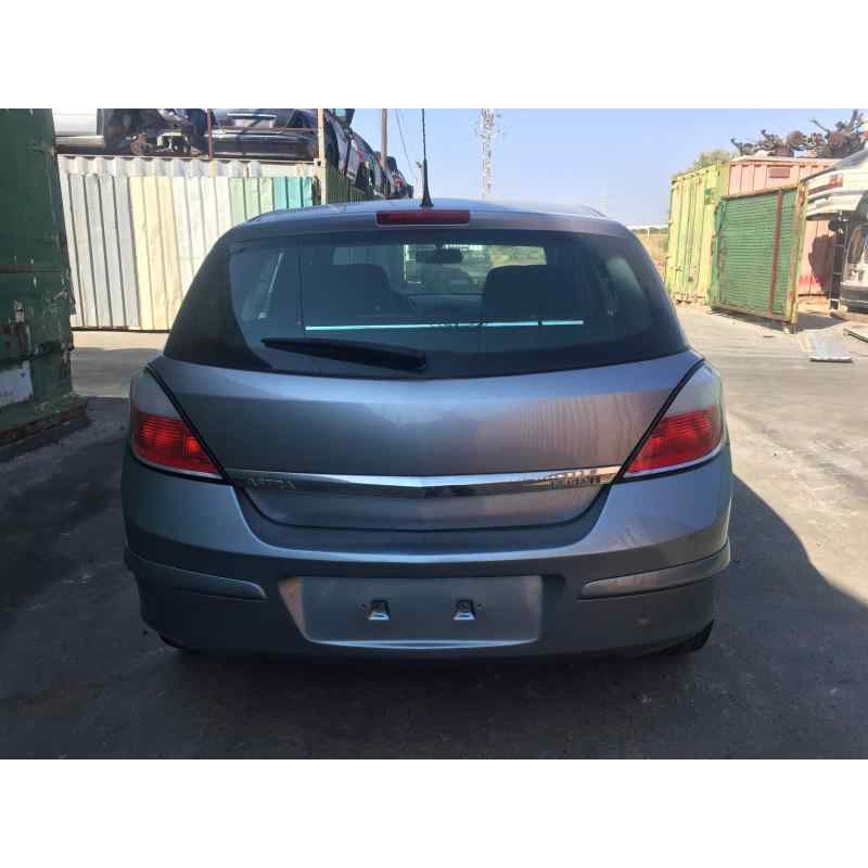 opel astra h berlina del año 2005