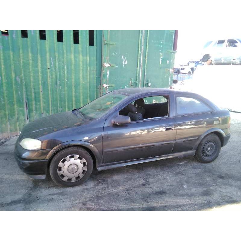 opel astra g berlina del año 2002